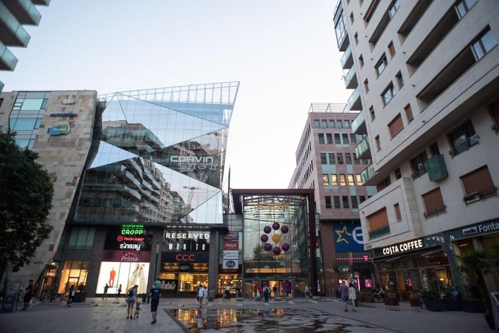 Jozsef-Corvin Central Budapest Esterno foto